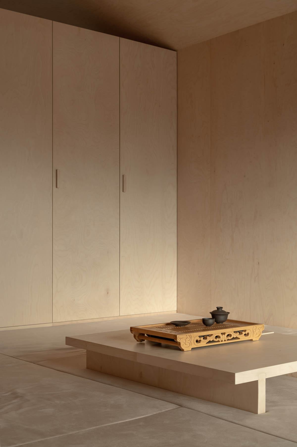 Shovk Studio built house in Kyiv paying homage to Japanese traditions