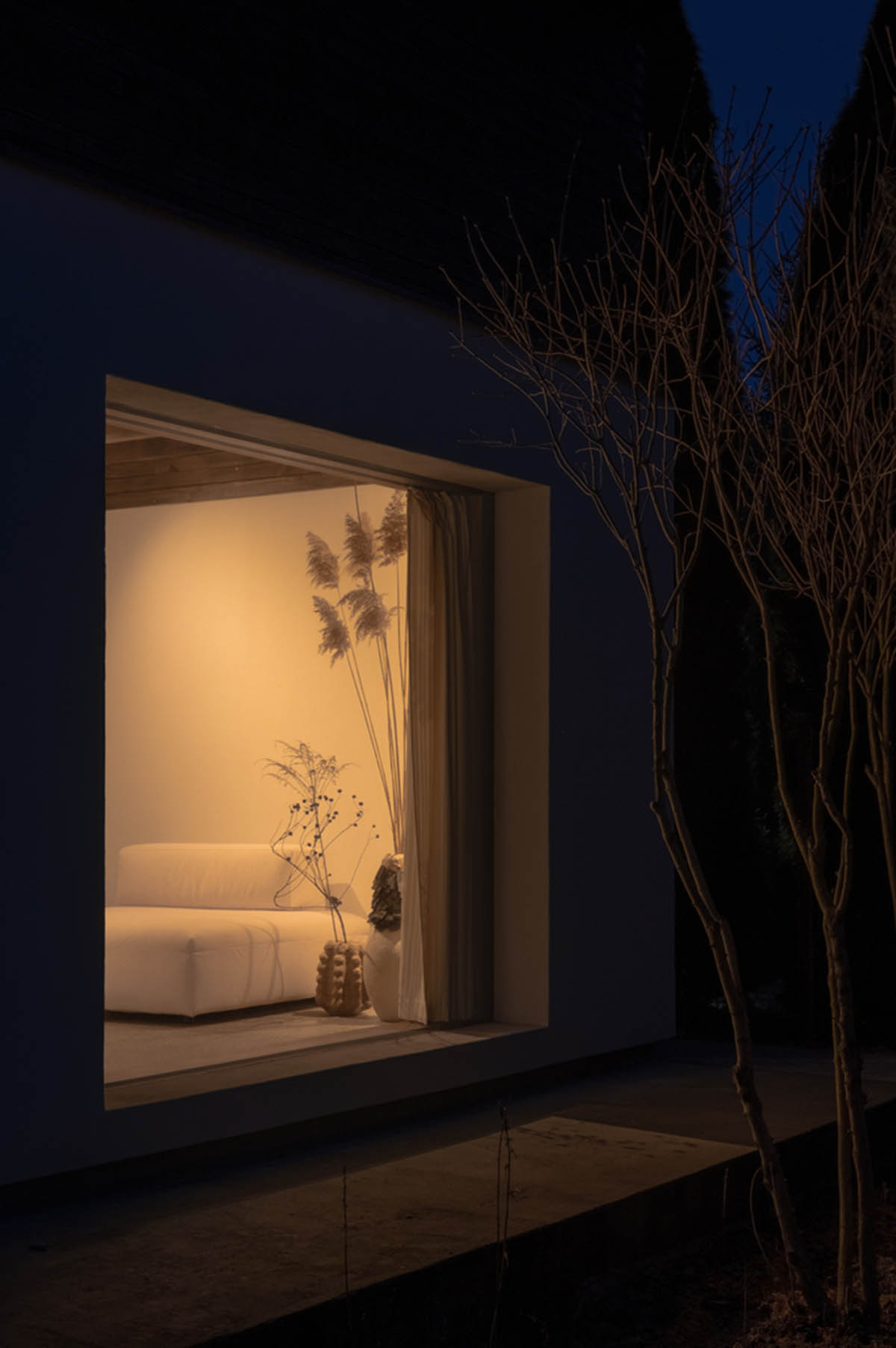 Shovk Studio built house in Kyiv paying homage to Japanese traditions