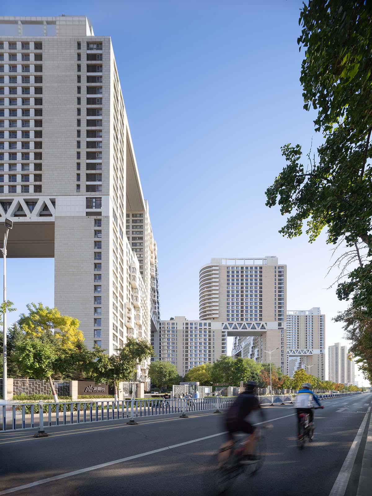 Safdie Architects completes the second phase of Habitat Qinhuangdao in Qinhuangdao, China 