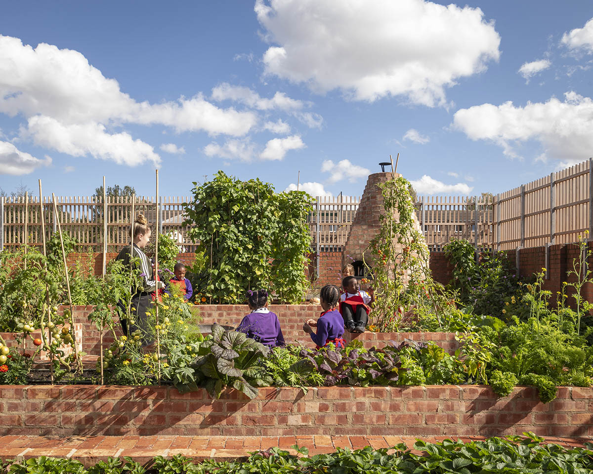 Hackney School of Food by Surman Weston wins Stephen Lawrence Prize 2022