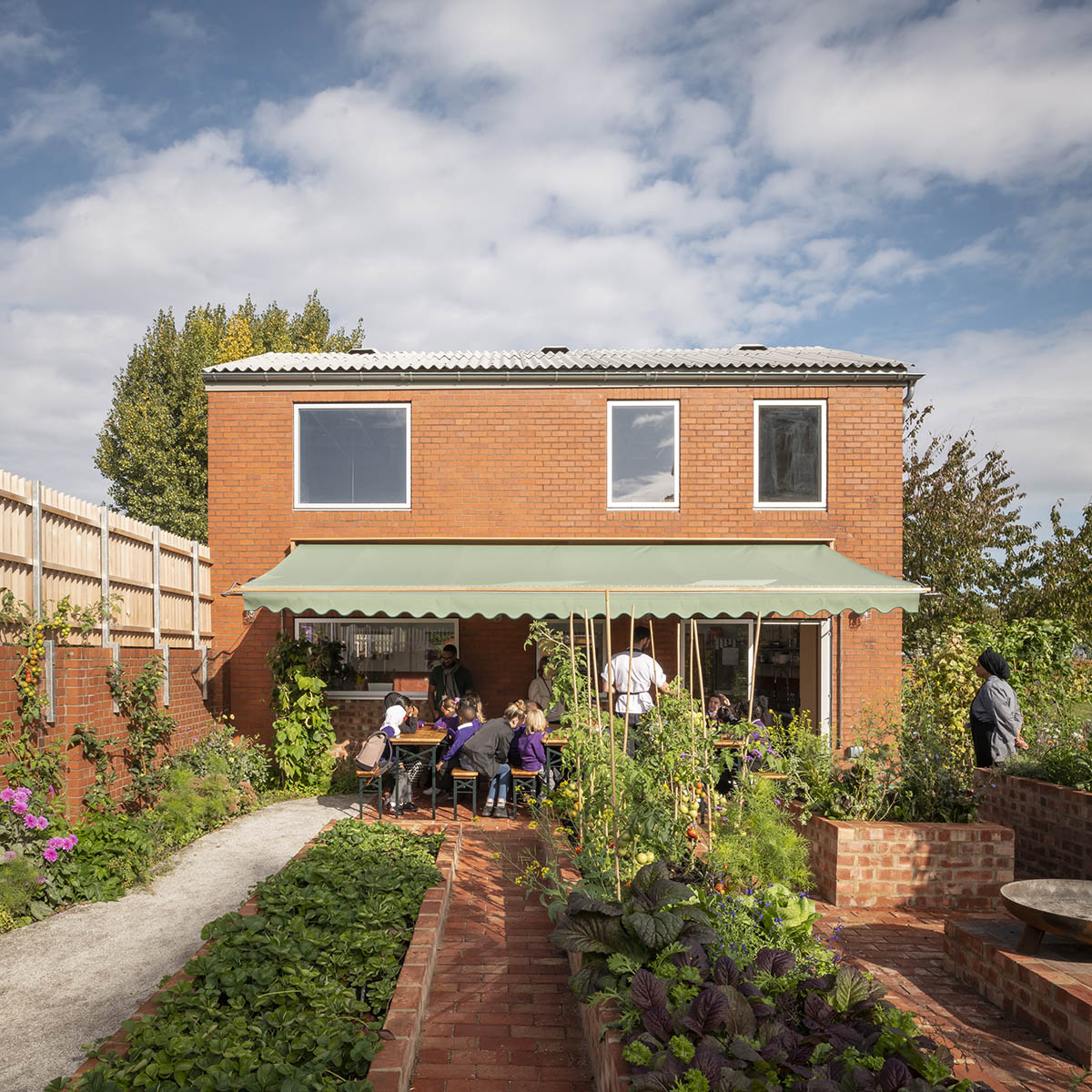 Hackney School of Food by Surman Weston wins Stephen Lawrence Prize 2022
