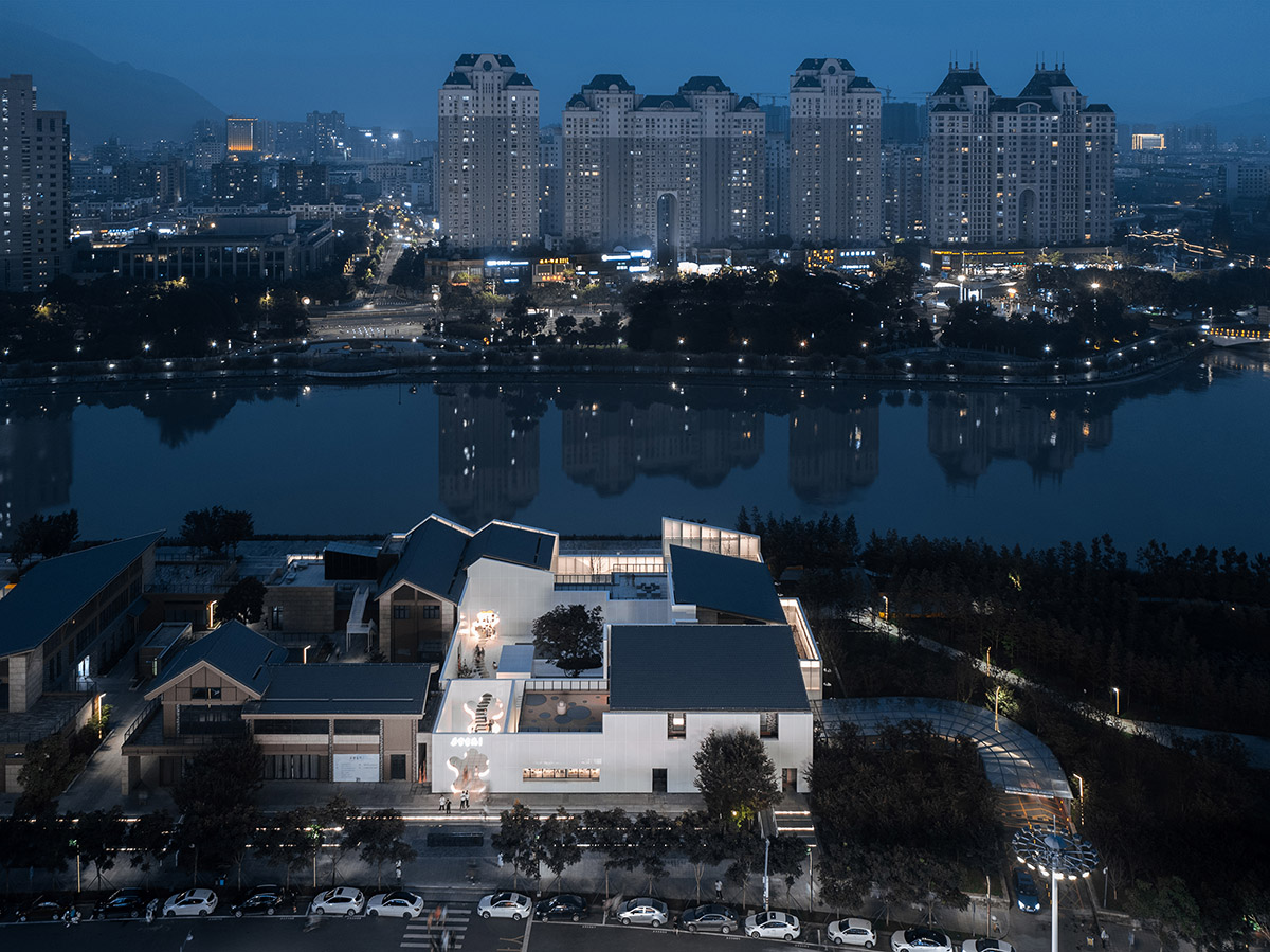 Wutopia Lab completes Books in Clouds — Duoyun Bookstore in Huangyan, China