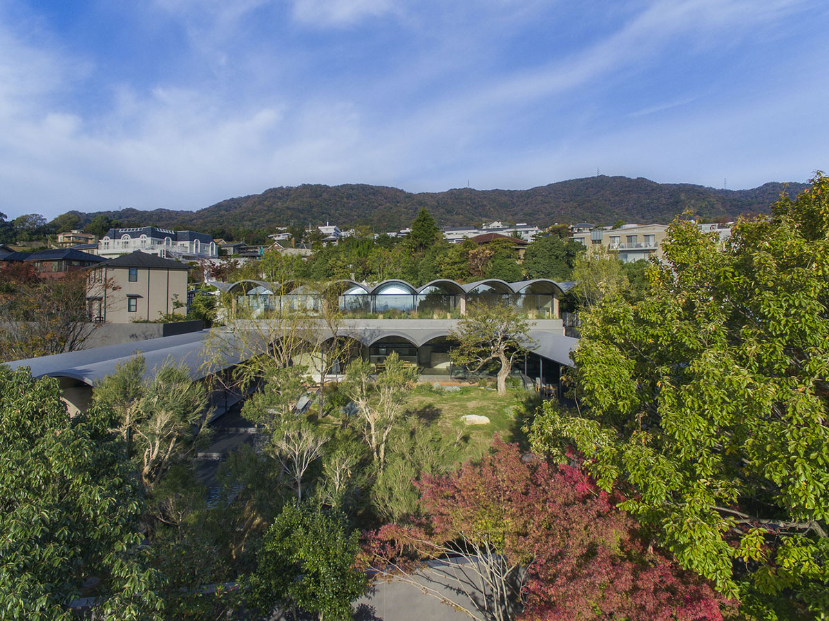 Hiroshi Nakamura & NAP creates barrel-vaulted roofs to offer ample interior space in Japan
