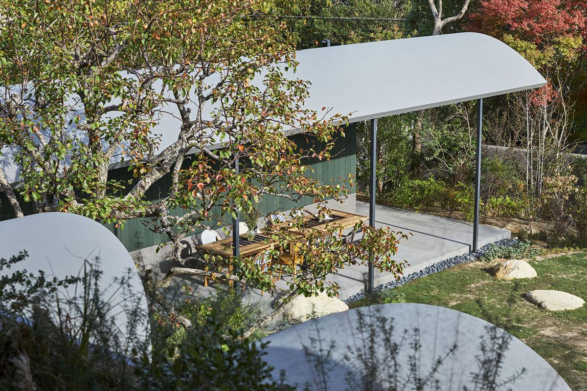 Hiroshi Nakamura & NAP creates barrel-vaulted roofs to offer ample interior space in Japan