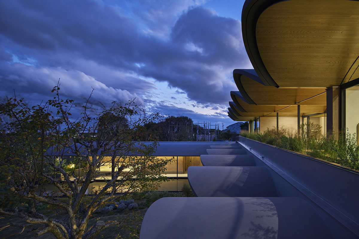Hiroshi Nakamura & NAP creates barrel-vaulted roofs to offer ample interior space in Japan