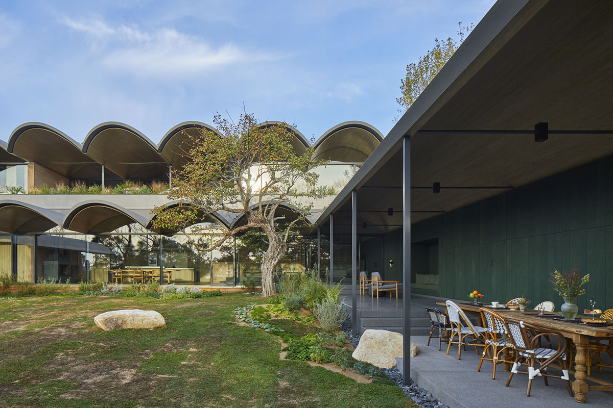 Hiroshi Nakamura & NAP creates barrel-vaulted roofs to offer ample interior space in Japan