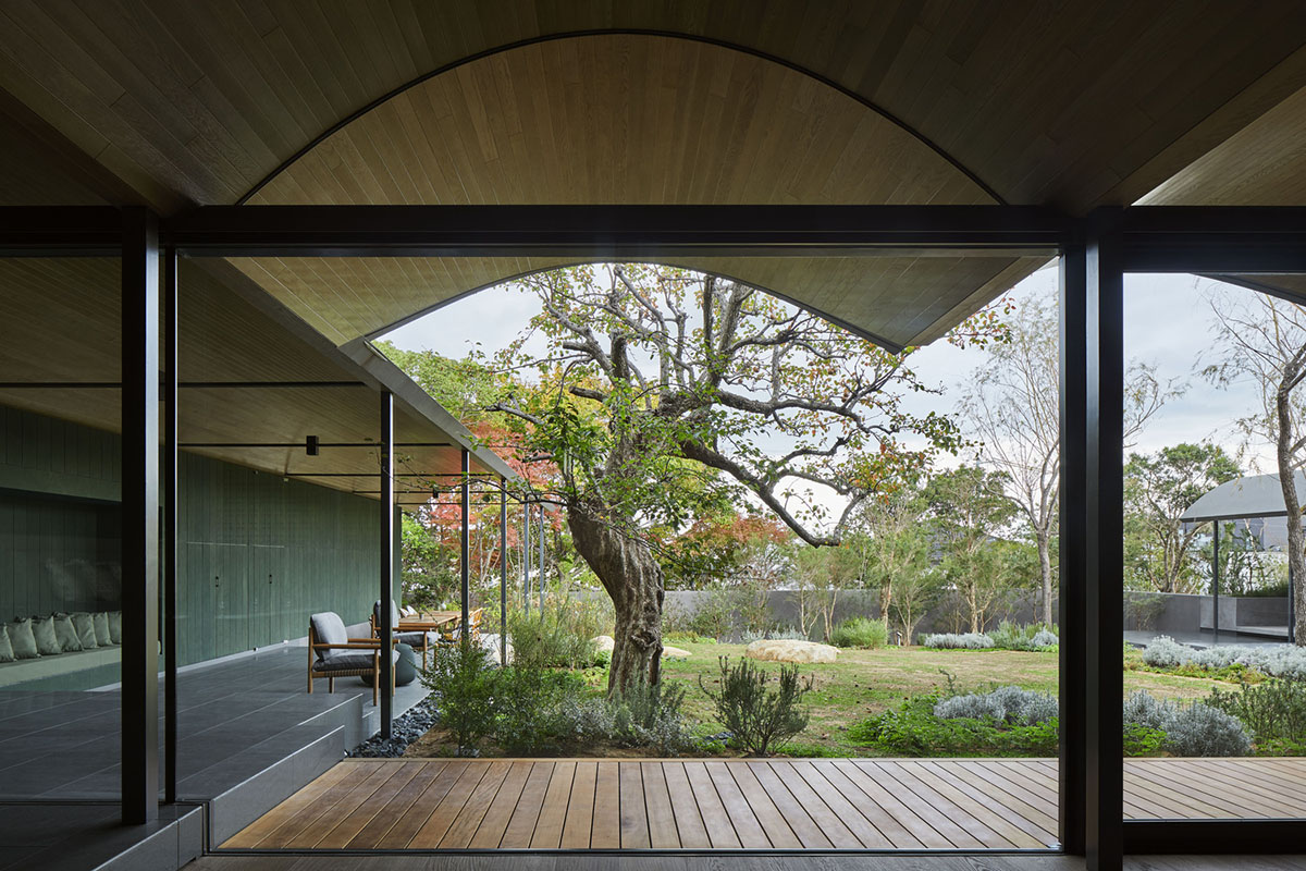 Hiroshi Nakamura & NAP creates barrel-vaulted roofs to offer ample interior space in Japan