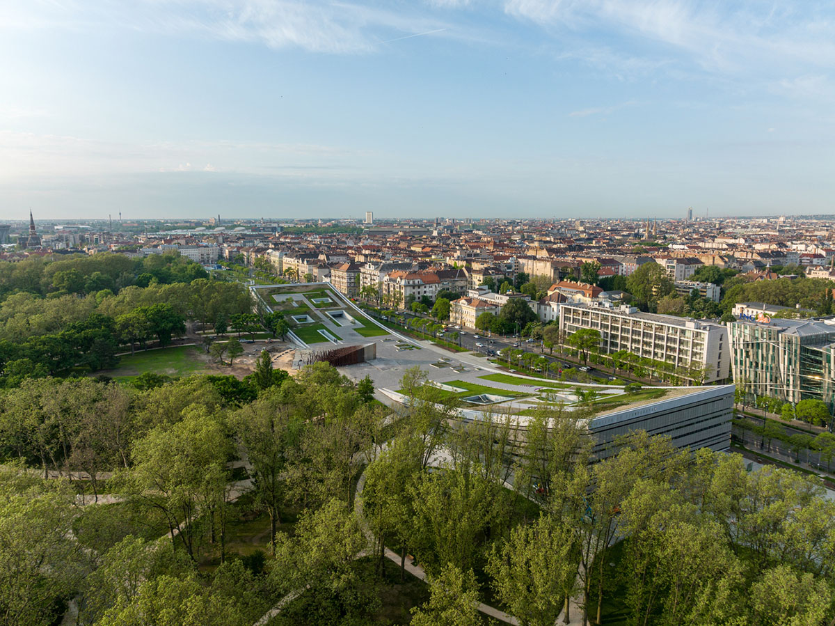 Museum of Ethnography by NAPUR Architect features curving volumes and walkable roof in Budapest