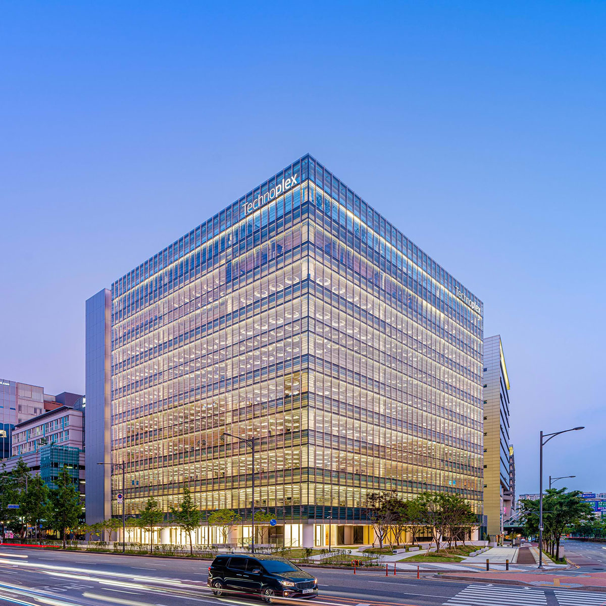 Foster + Partners completes Hankook Technoplex on the outskirts of Seoul