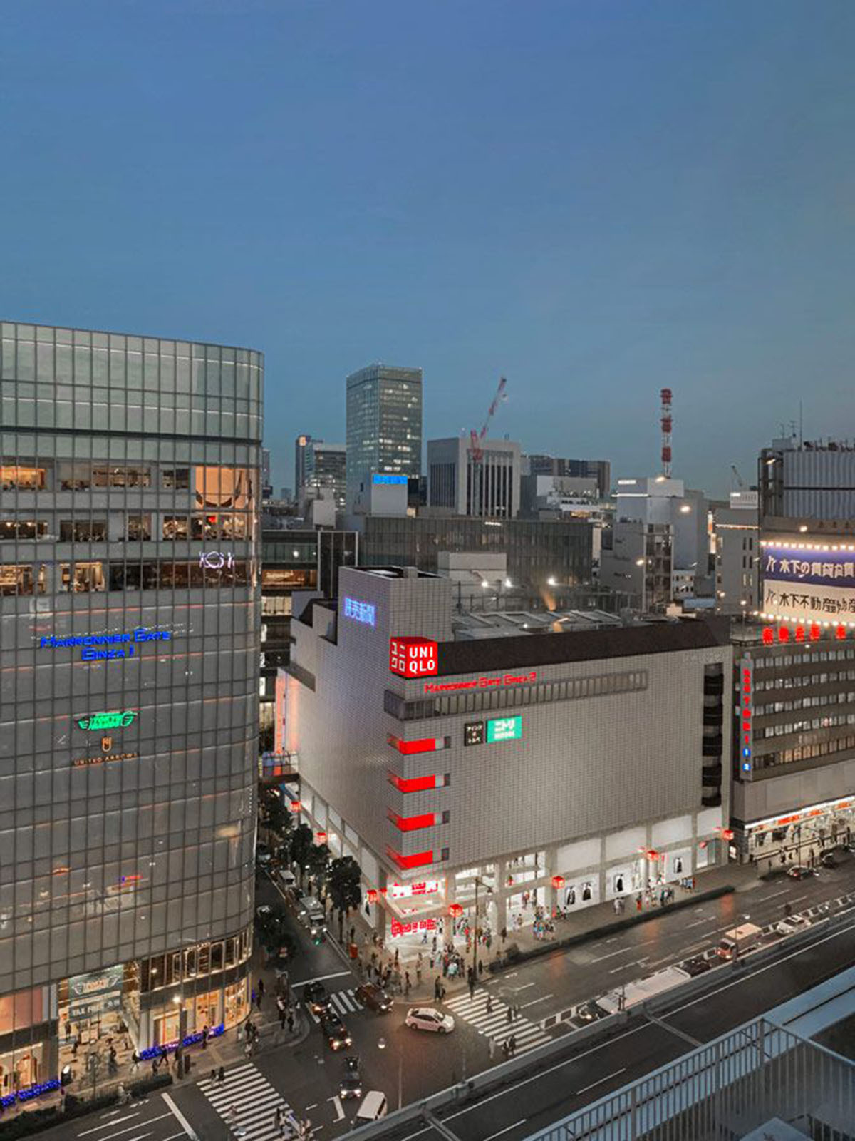 herzog & de meuron turns tokyo department store into flagship UNIQLO branch