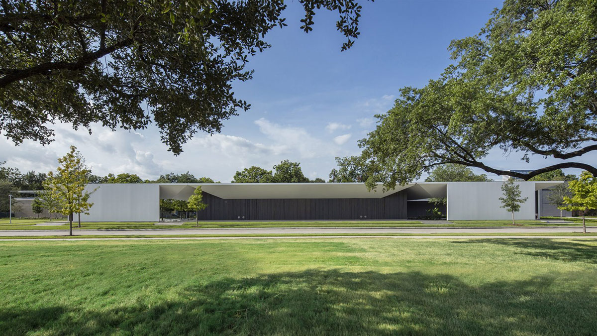 Johnston Marklee-designed freestanding Menil Drawing Institute is enriched with spacious courtyards