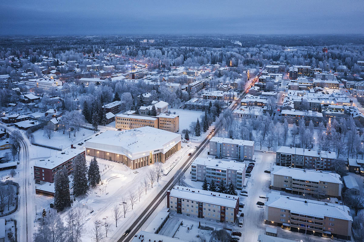 Lahdelma & Mahlamäki architects built school resembling