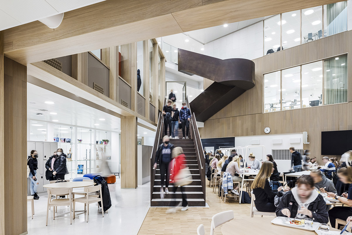 Lahdelma & Mahlamäki architects built school resembling