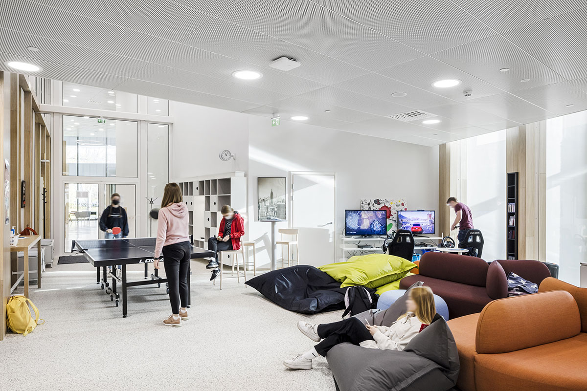 Lahdelma & Mahlamäki architects built school resembling