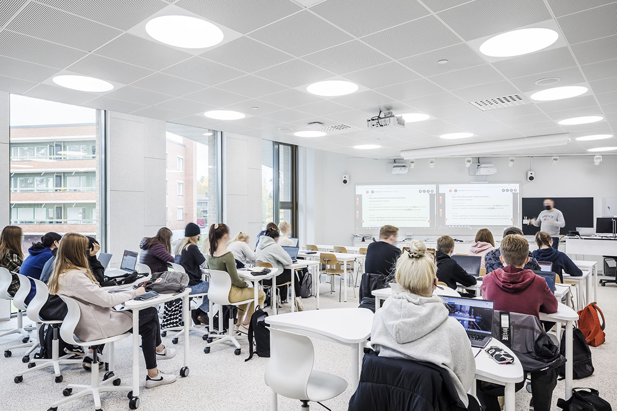 Lahdelma & Mahlamäki architects built school resembling