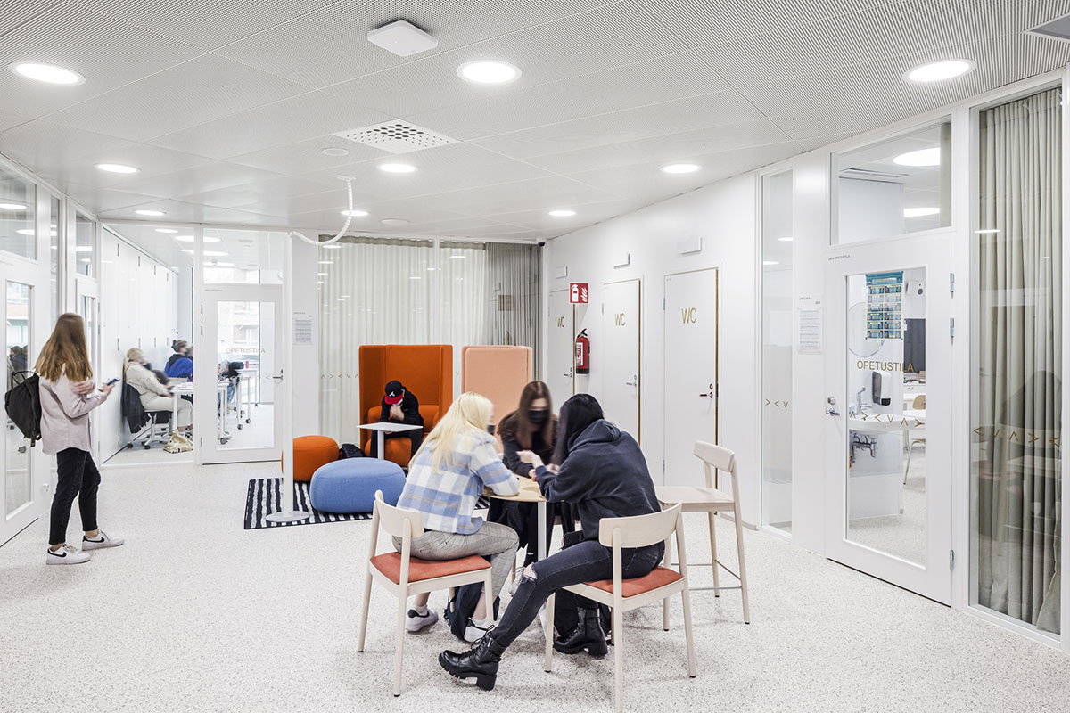 Lahdelma & Mahlamäki architects built school resembling