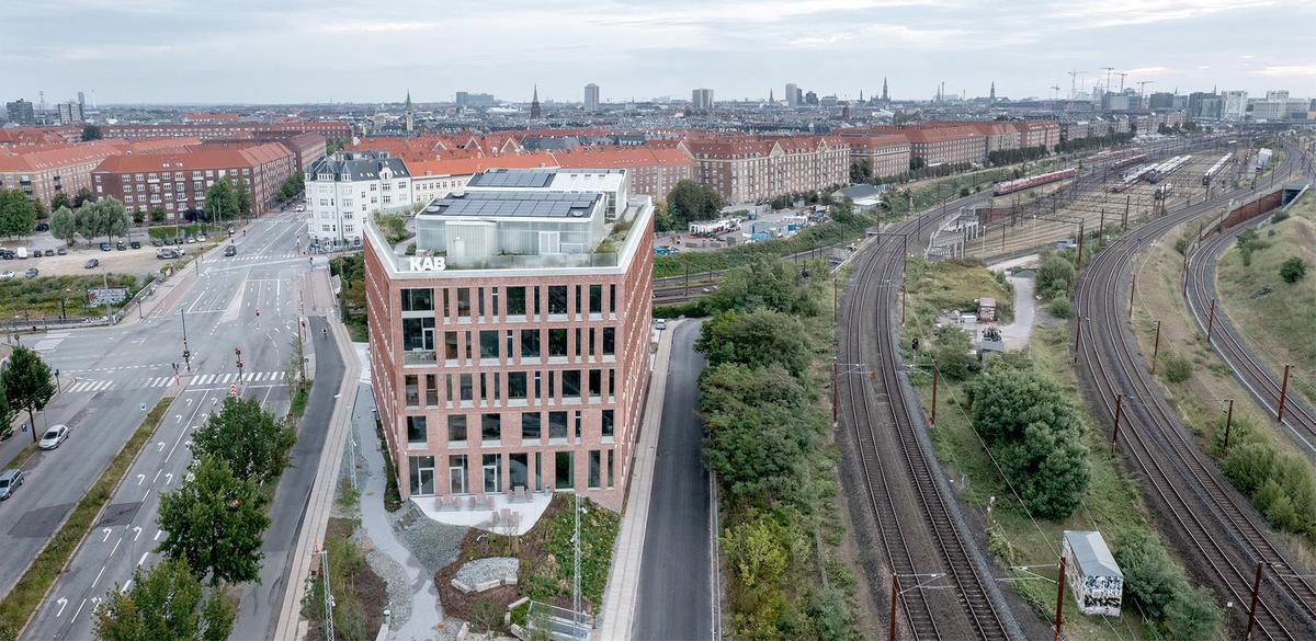 Henning Larsen completes new headquarters of housing association KAB in Copenhagen 