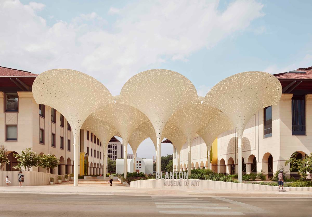 Snøhetta's Grounds Redesign for Blanton Museum of Art Greets Its Visitors