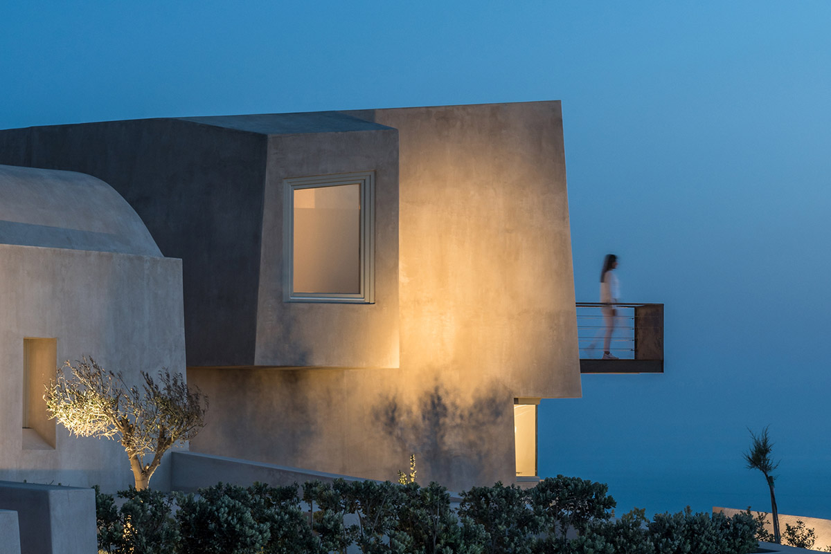 Kapsimalis Architects Completes Cave-Like Summer Residence On The Outskirts Of Pyrgos