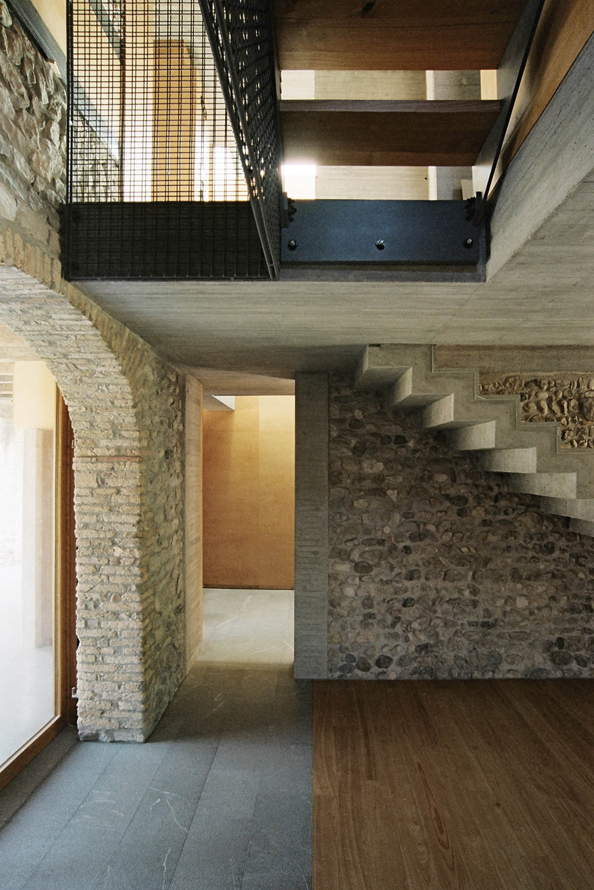 ElasticoSPA reinterprets traditional Italian houses with new construction techniques