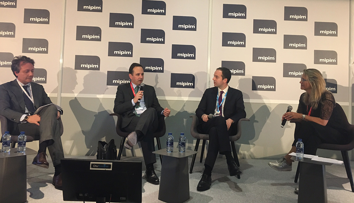 How to build the best quality housing for the greatest number of people?