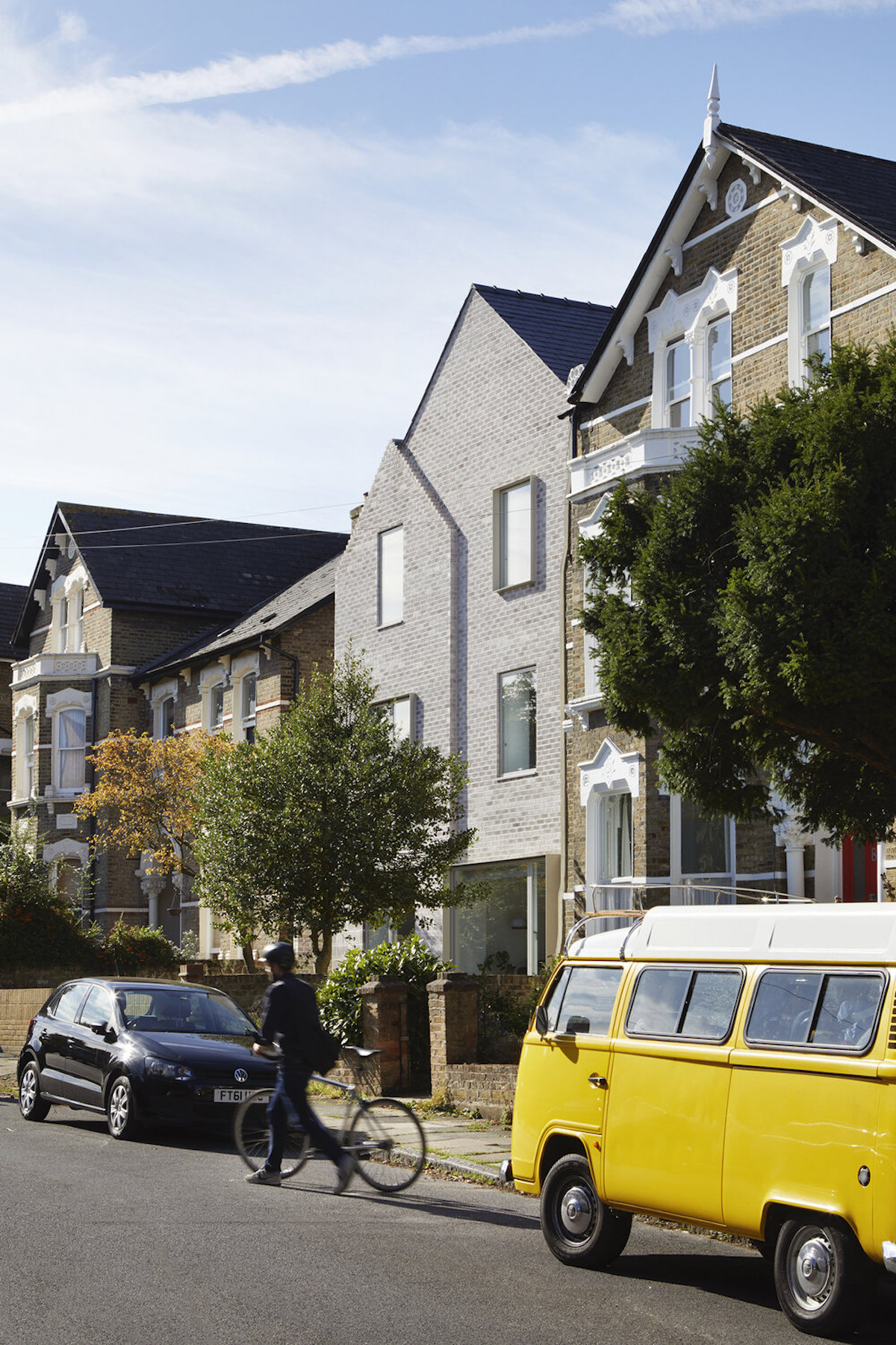House-within-a House: A Renovation by Alma-nac in London