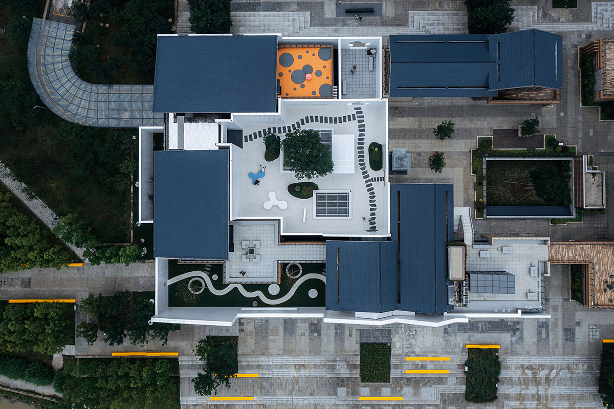 Wutopia Lab completes Books in Clouds — Duoyun Bookstore in Huangyan, China