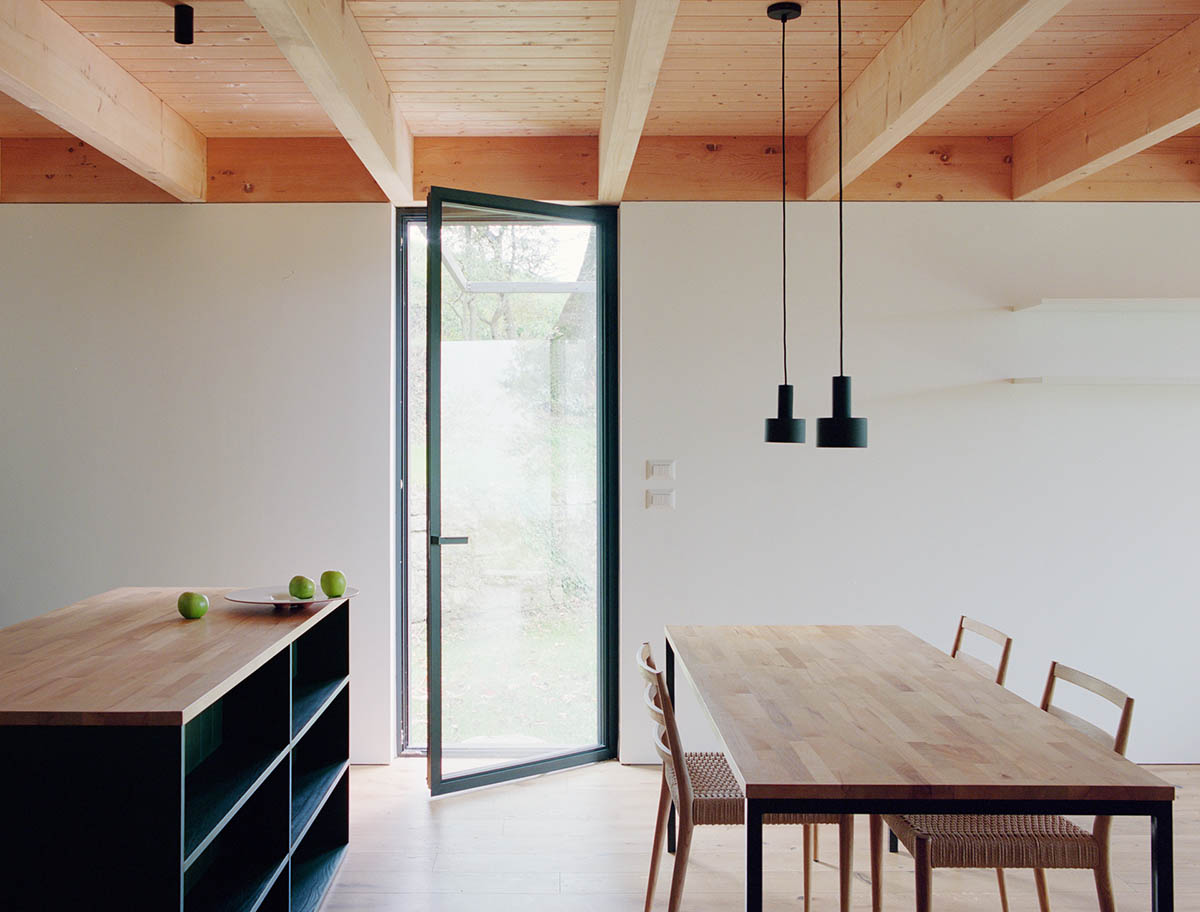 LADO architetti transforms 1970s house into a clean, monochromatic volume in Italy