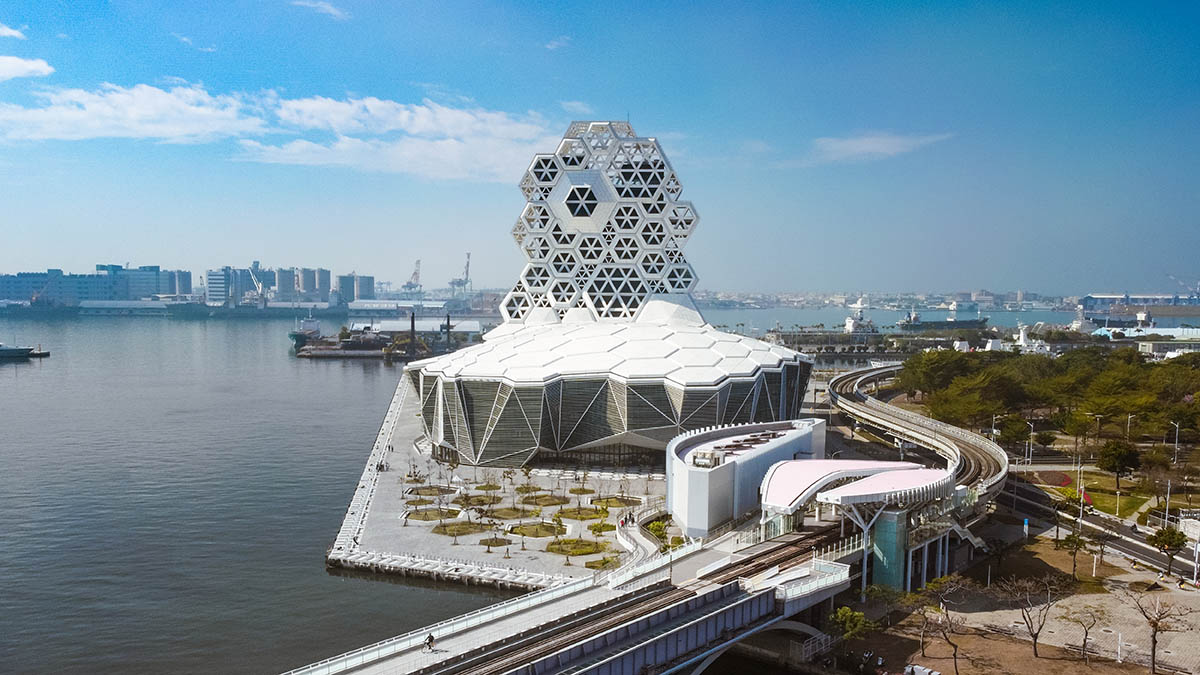 Manuel Monteserín designs pop music center inspired by the seabed in Taiwan