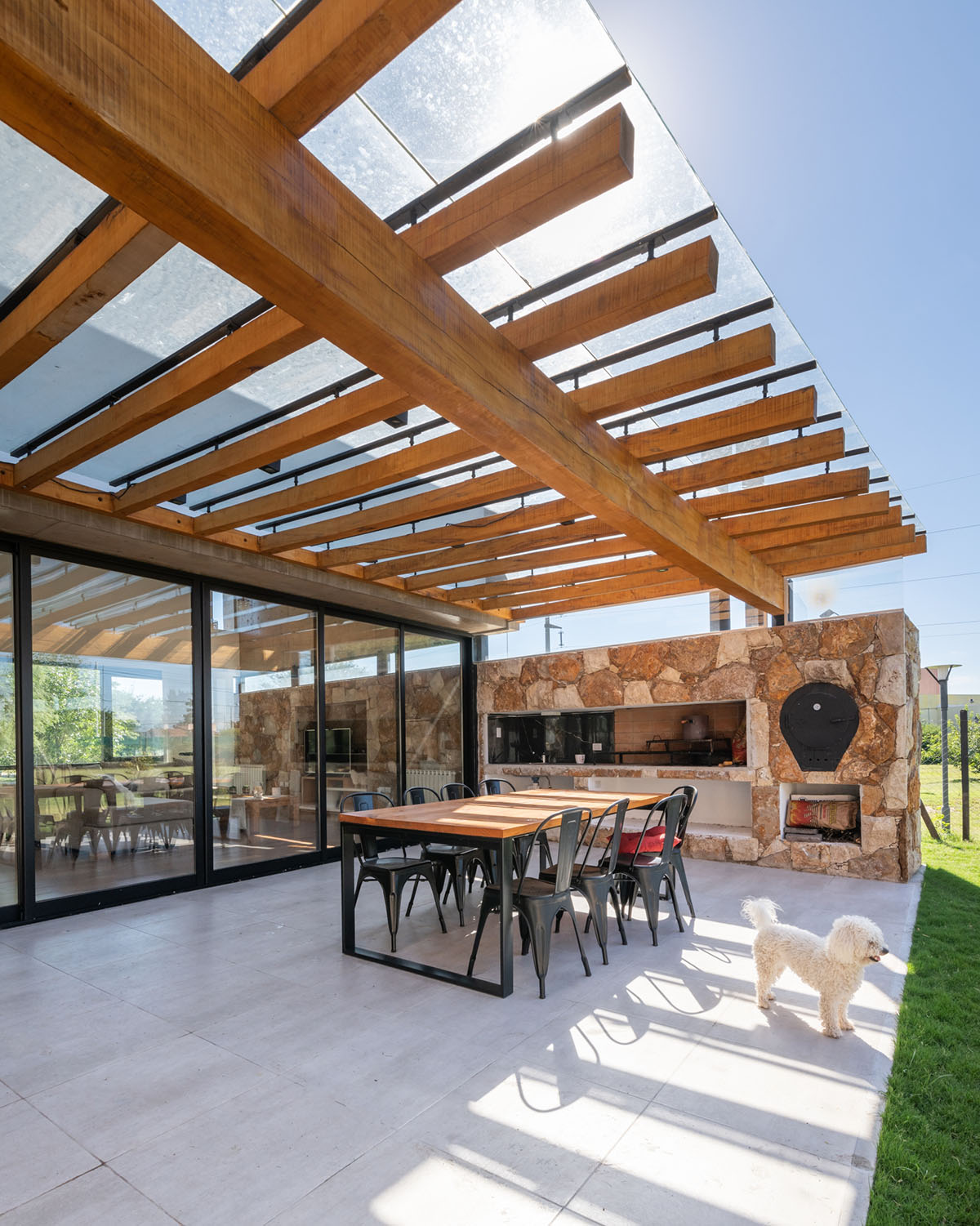 IASE Arquitectos completes Nagus House in Córdoba