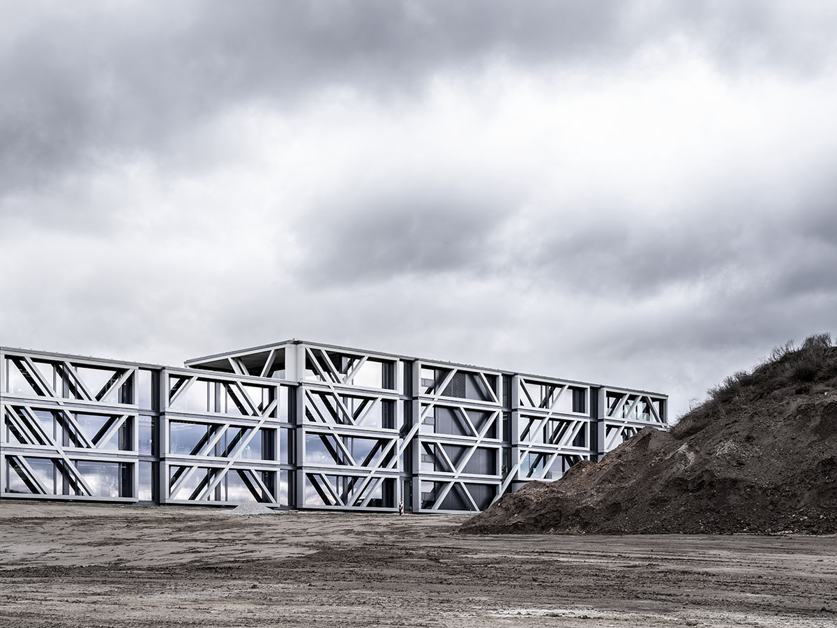 J. Mayer H wraps IGZ campus with concrete skeleton structure in Germany