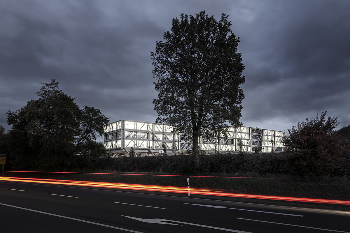 J. Mayer H wraps IGZ campus with concrete skeleton structure in Germany