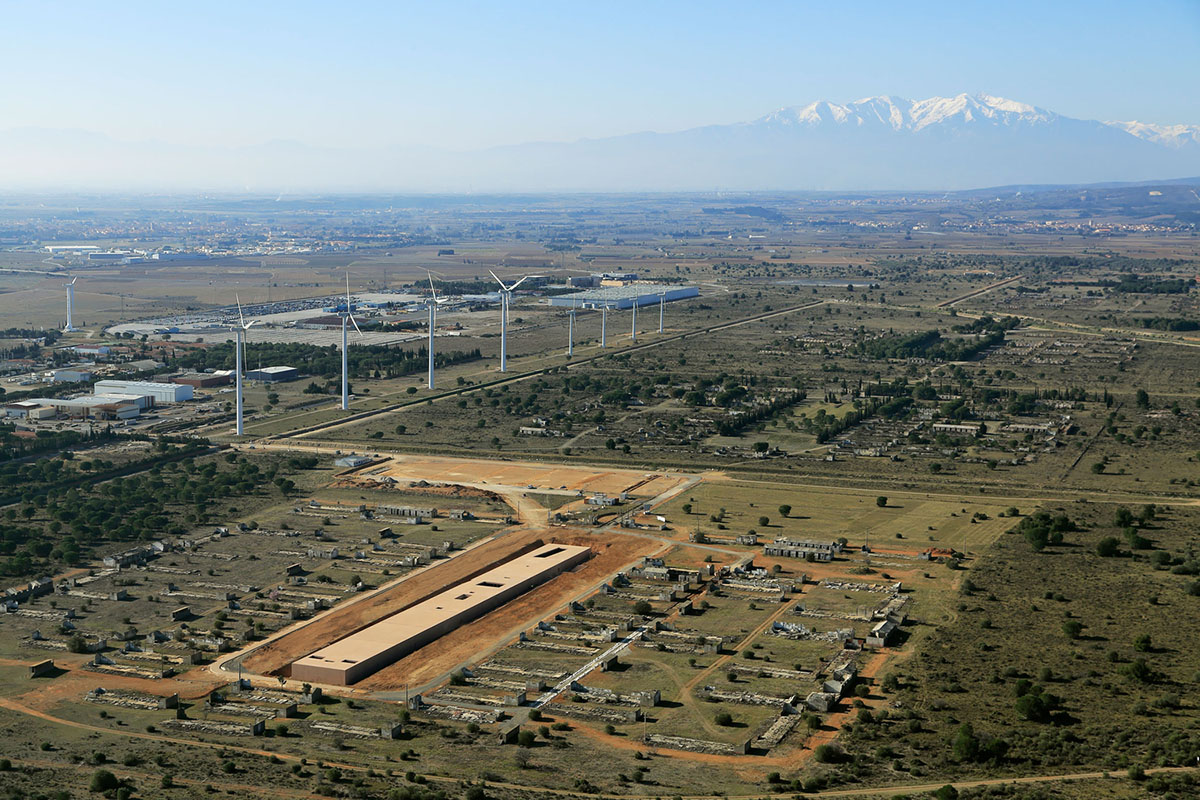 Rudy Ricciotti embeds 240-metre-long Rivesaltes Memorial Museum in historic Joffre Camp
