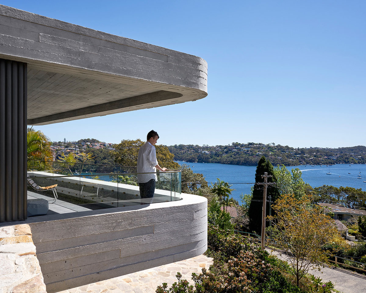 Luigi Rosselli Architects' Book House features shifted concrete slabs overlooking Sydney harbour