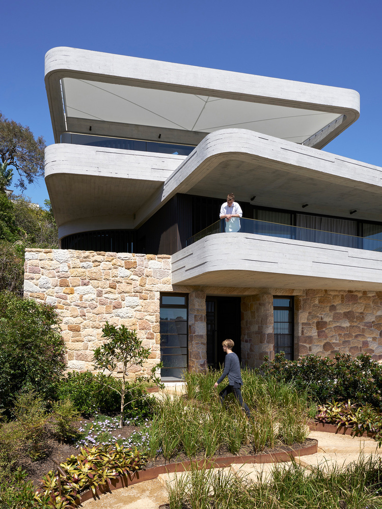 Luigi Rosselli Architects' Book House features shifted concrete slabs overlooking Sydney harbour