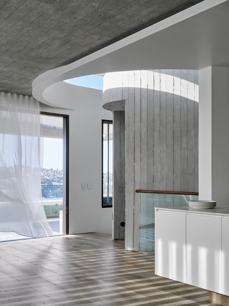 Luigi Rosselli Architects' Book House features shifted concrete slabs overlooking Sydney harbour