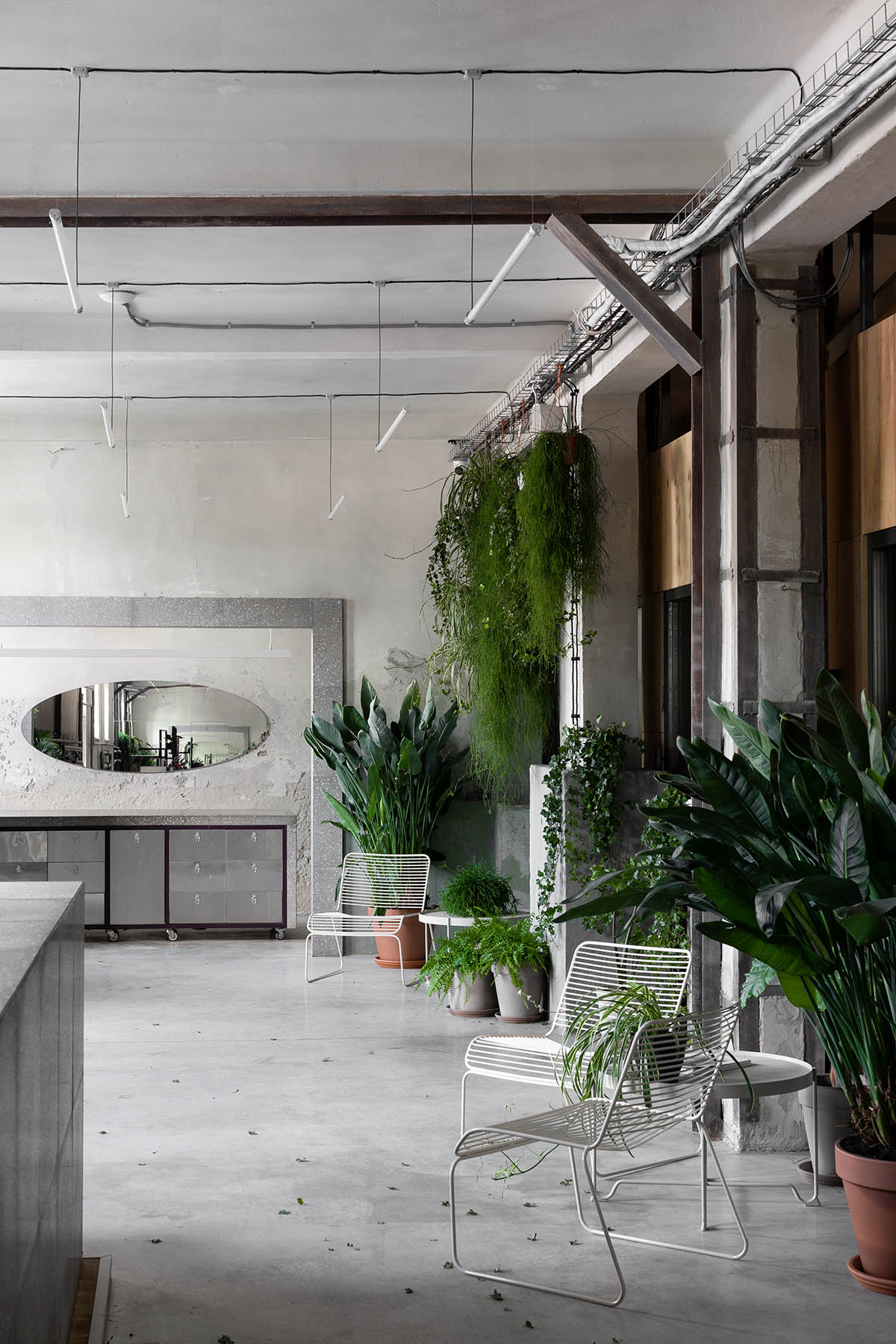 Flower Store Design By Rina Lovko Studio Refurbishes A Warehouse With Rustic Aesthetics