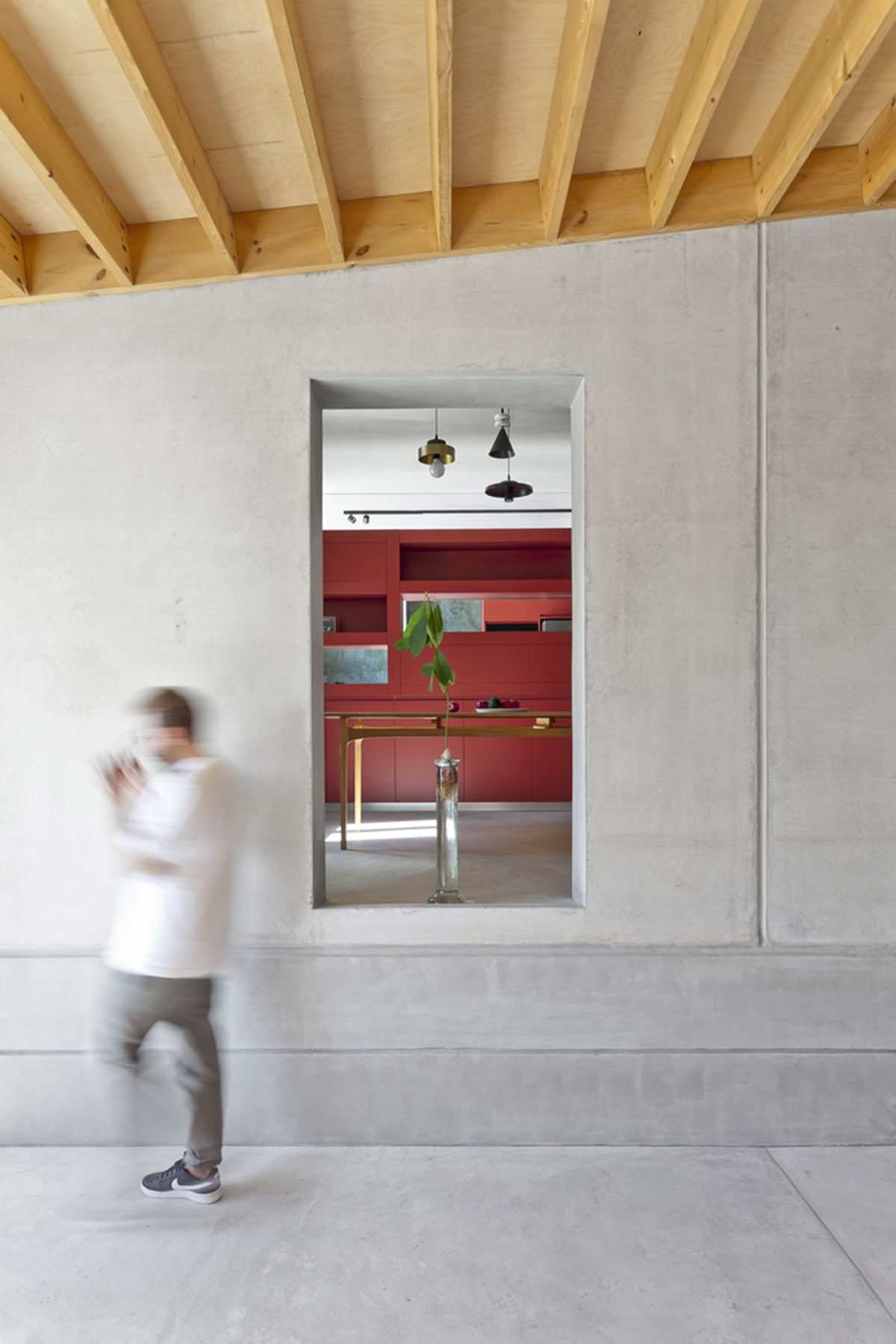 Koulas Residence in Cyprus refers to Koulas' medieval watchtowers with its vertical compact volume