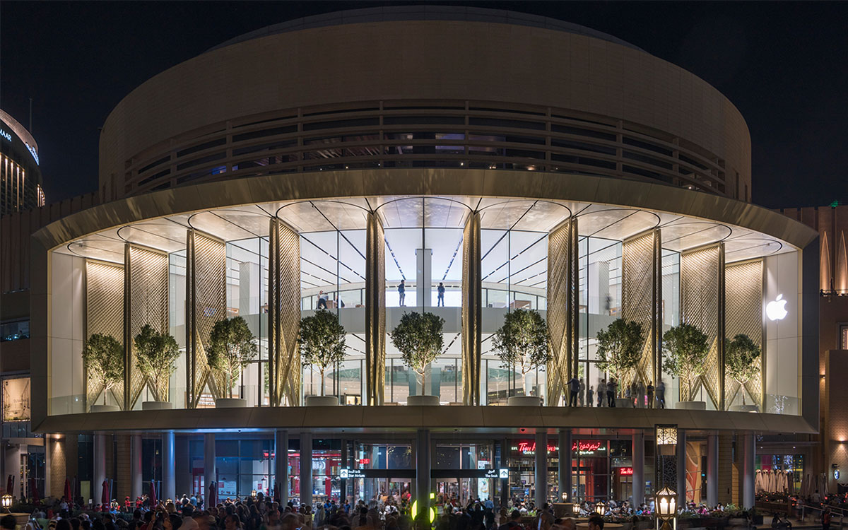 Foster+Partners revives Apple Dubai Mall with one of the world&rsquo;s largest kinetic installations