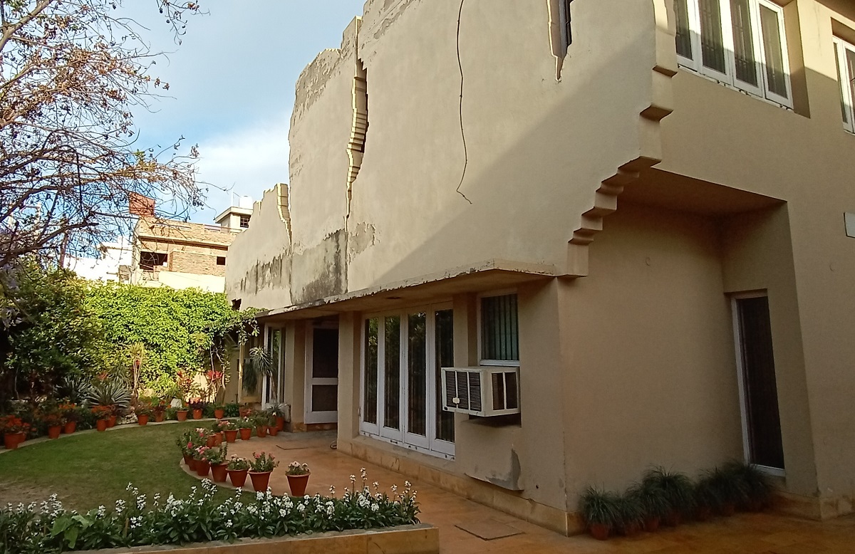 Form Follows Sun, Space & Verdure: Architect Dalbir Singh's Own House At Amritsar