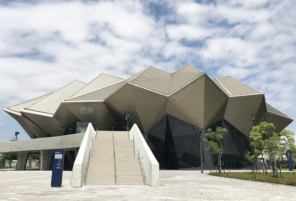 RUR Architecture DPC completes music center with crystalline geometry in Taiwan