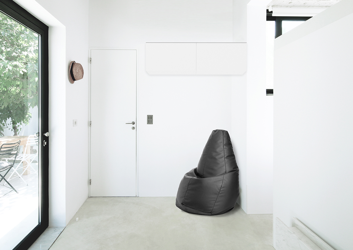 Mandalaki Studio completes minimalist prefabricated holiday house in Greece