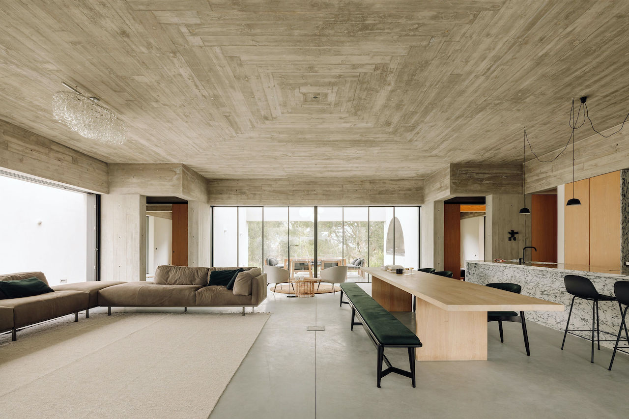 Casa Meco: Concrete Geometry in a Holiday Home