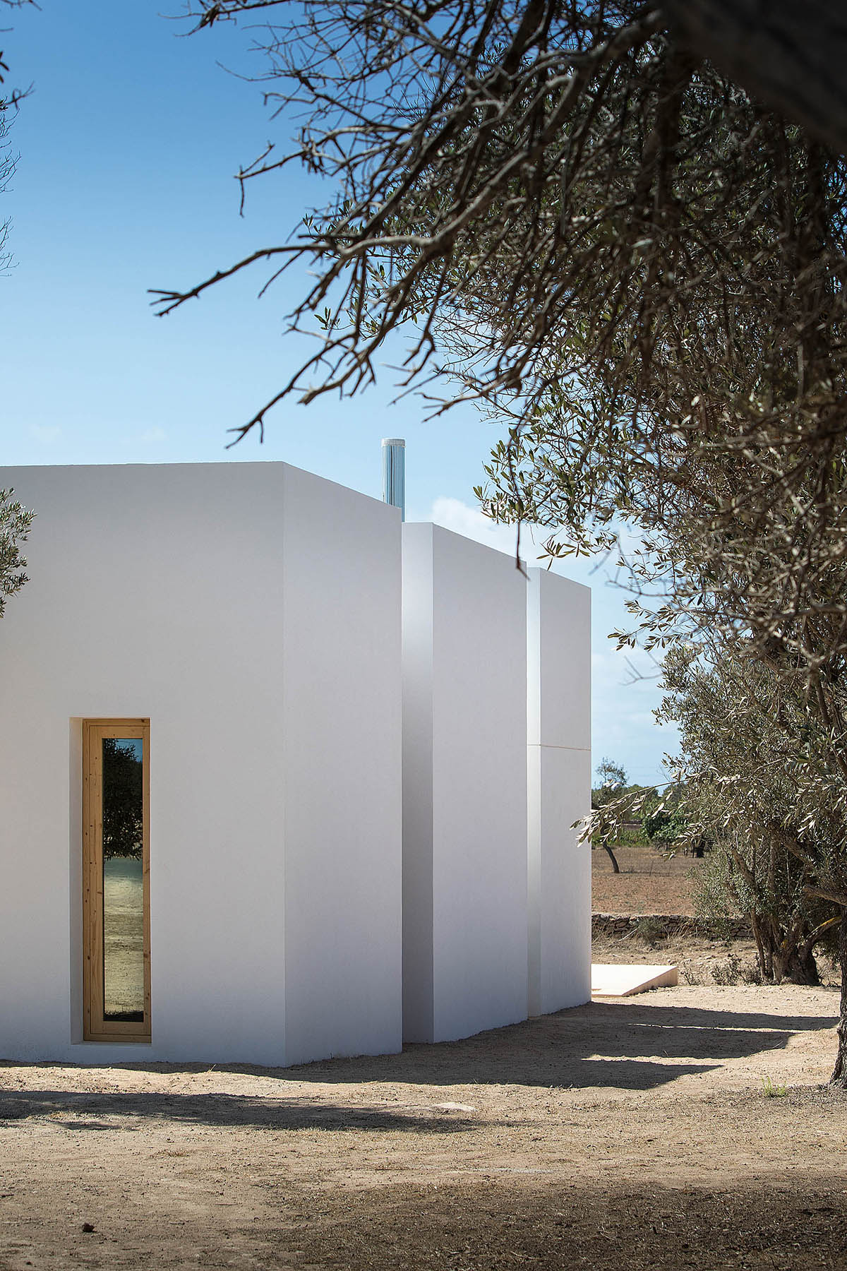 Marià Castelló Architecture designs residence with fragmented volumes on Formentera island