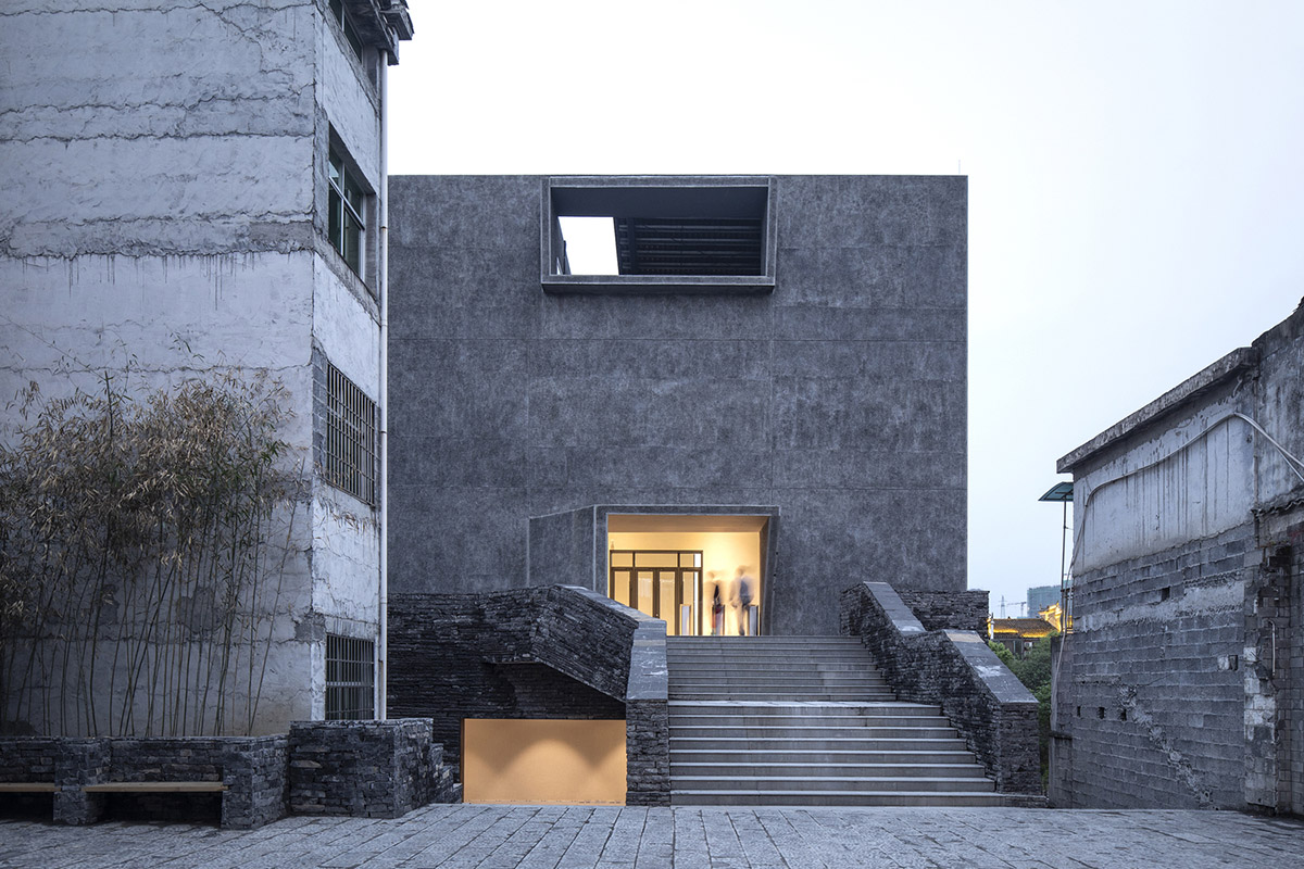 Atelier FCJZ transforms former pedestrian bridge into a bridged art museum in China