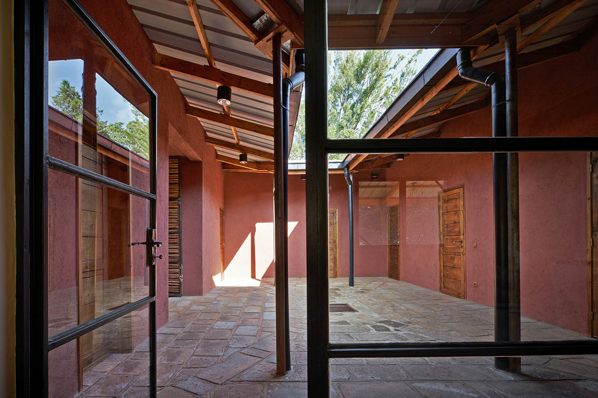 Ethiopian campus by StudioBenaim is dedicated to street children and features local elements