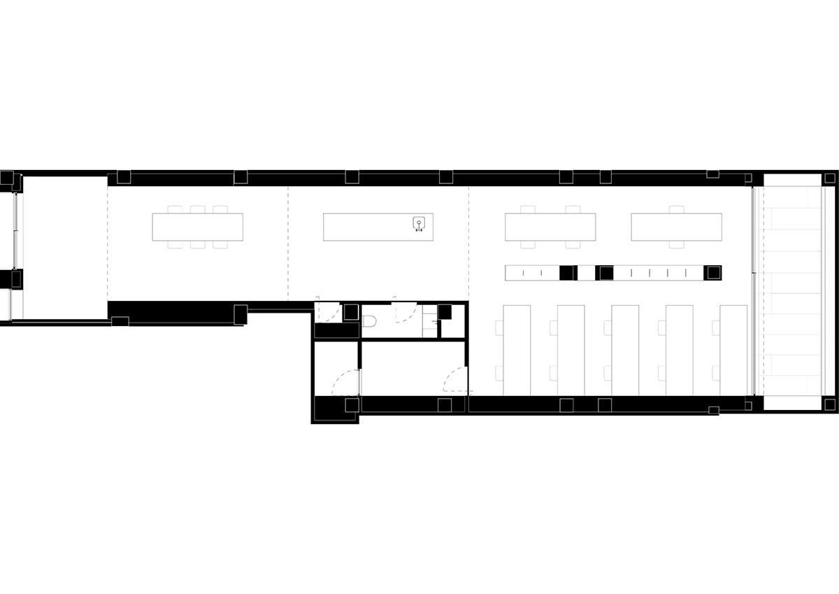 Balzar Arquitectos uses dark and grayish tones to design its new offices in Valencia