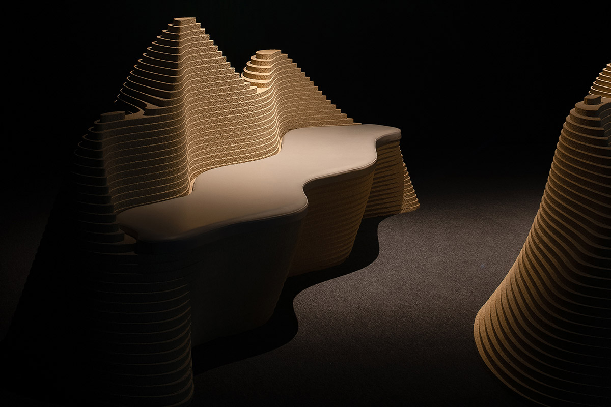 Giant free-form structure gives the feeling of 