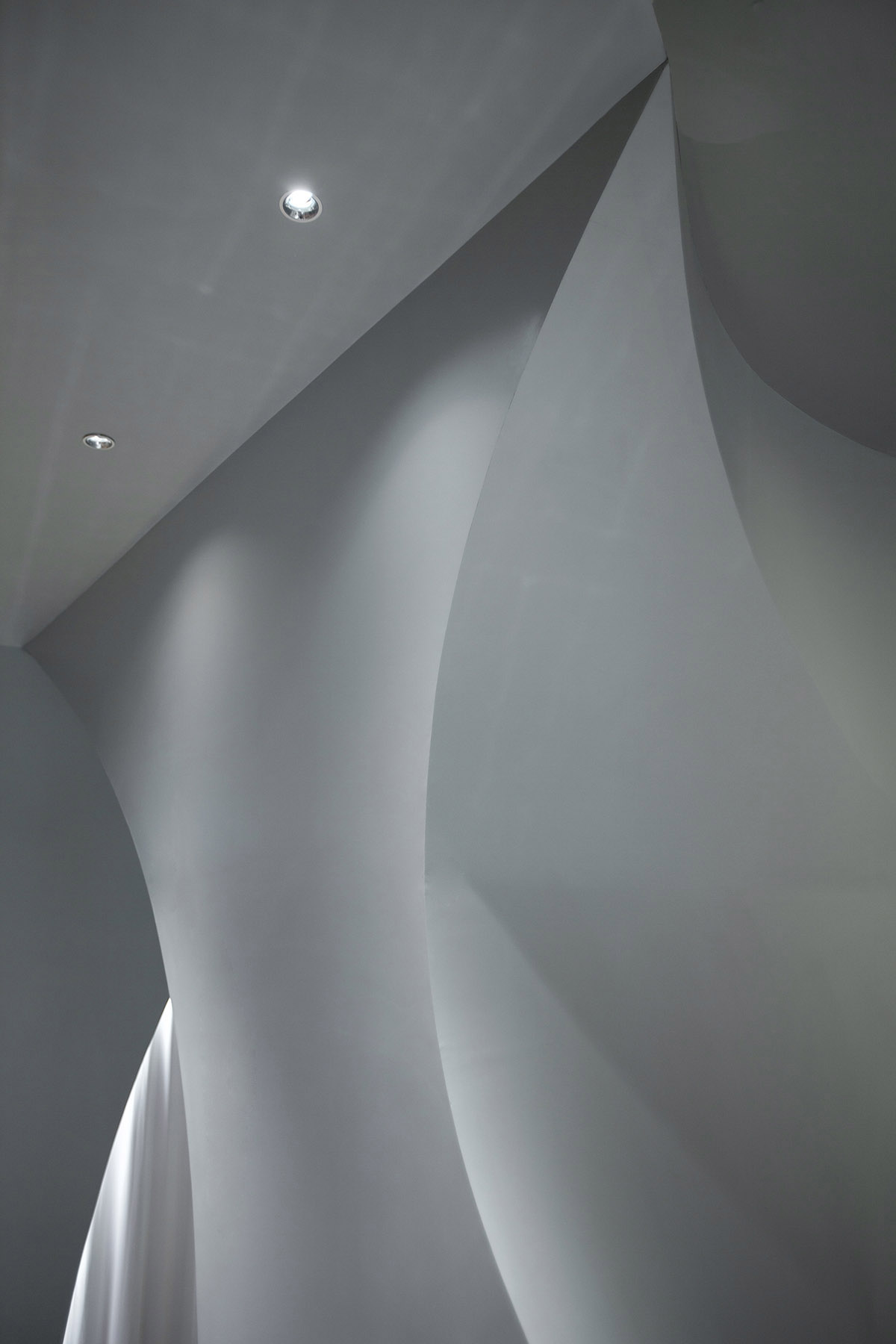 Towodesign creates a fantasy bubble trip inside a beauty salon in Shanghai