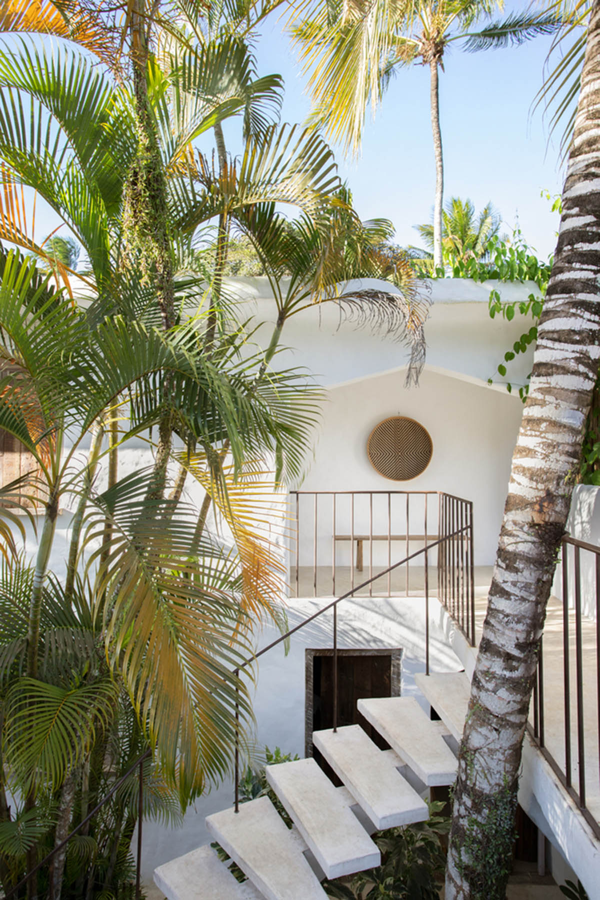 Trancoso House by Est&uacute;dio OR+K and TODOS Arquitetura features rustic details in Trancoso, Brazil